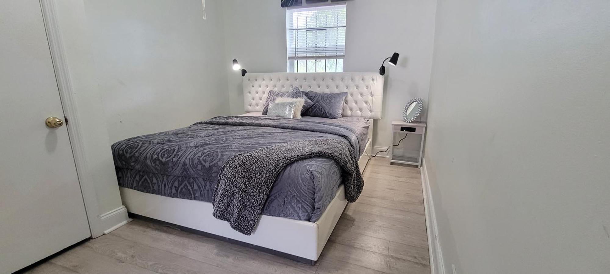 Large, Central, Lovely & Cozy 4Bed/2Bath - House By Everbank Stadium Jacksonville Kültér fotó