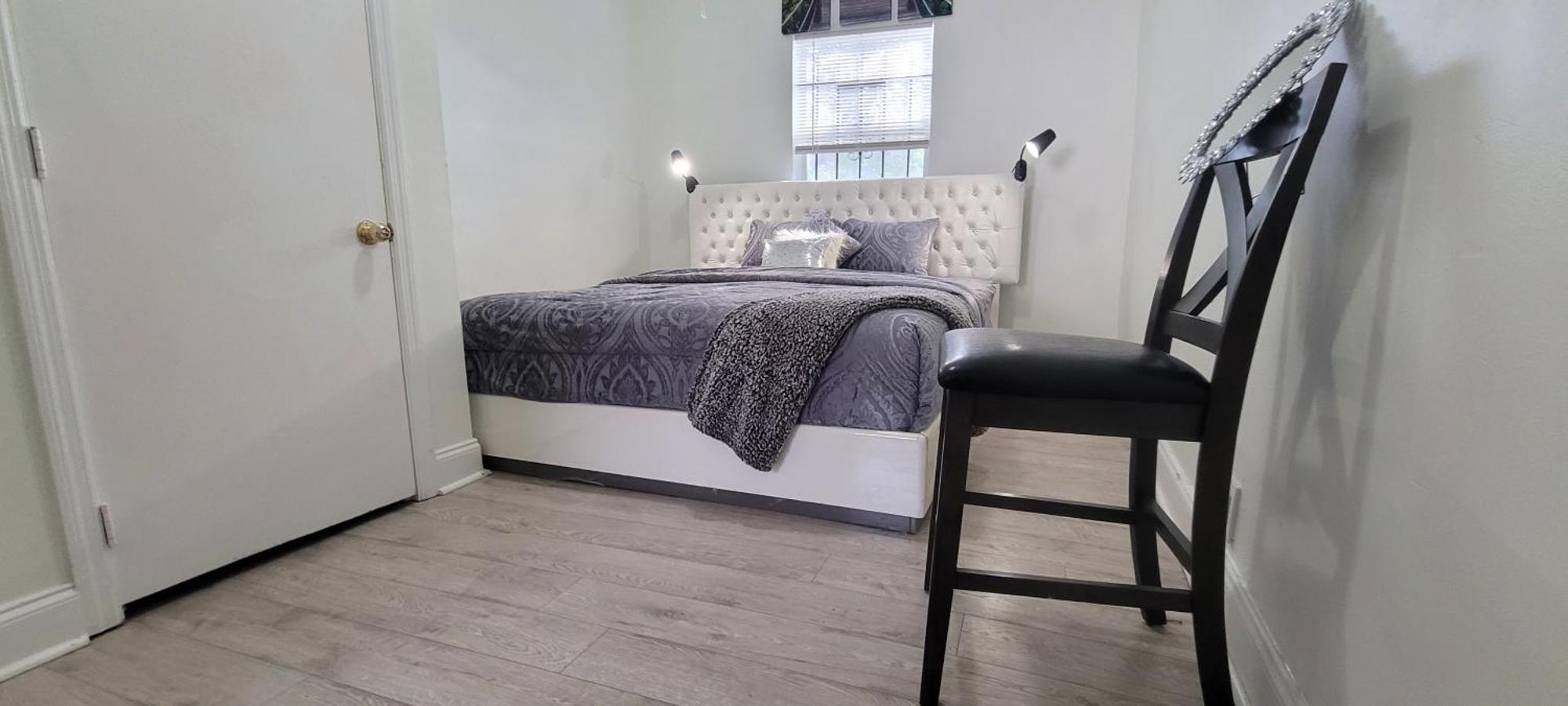 Large, Central, Lovely & Cozy 4Bed/2Bath - House By Everbank Stadium Jacksonville Kültér fotó