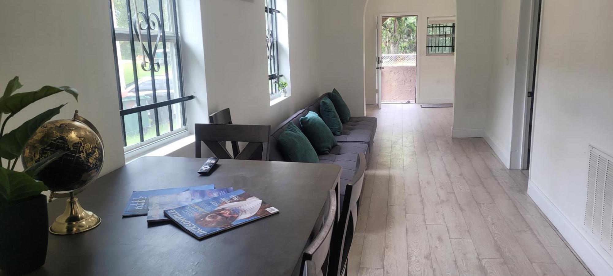 Large, Central, Lovely & Cozy 4Bed/2Bath - House By Everbank Stadium Jacksonville Kültér fotó