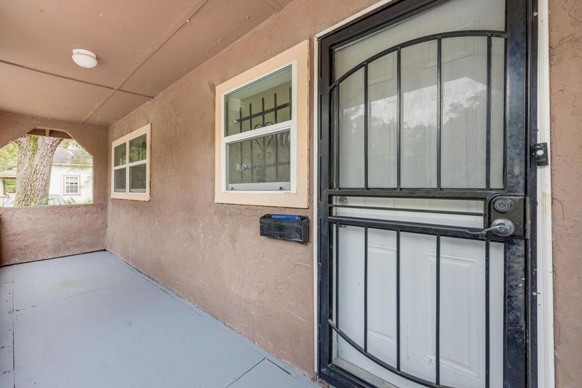 Large, Central, Lovely & Cozy 4Bed/2Bath - House By Everbank Stadium Jacksonville Kültér fotó